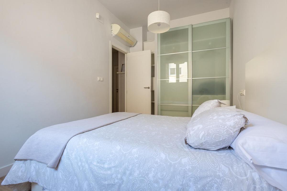 Puerta Real Centro Apartment Granada Luaran gambar
